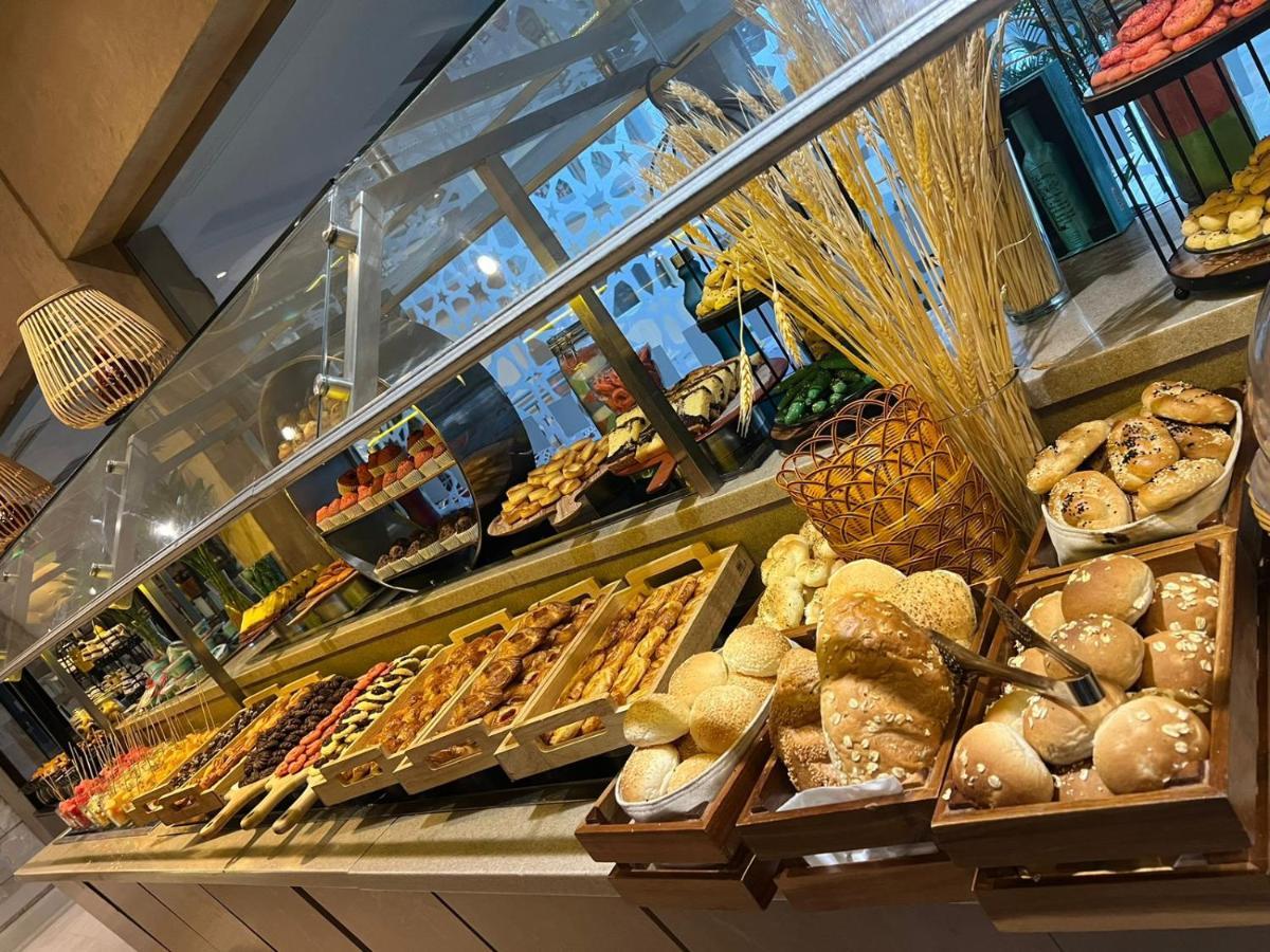 Holiday Inn Al Khobar - Corniche By Ihg Ngoại thất bức ảnh
